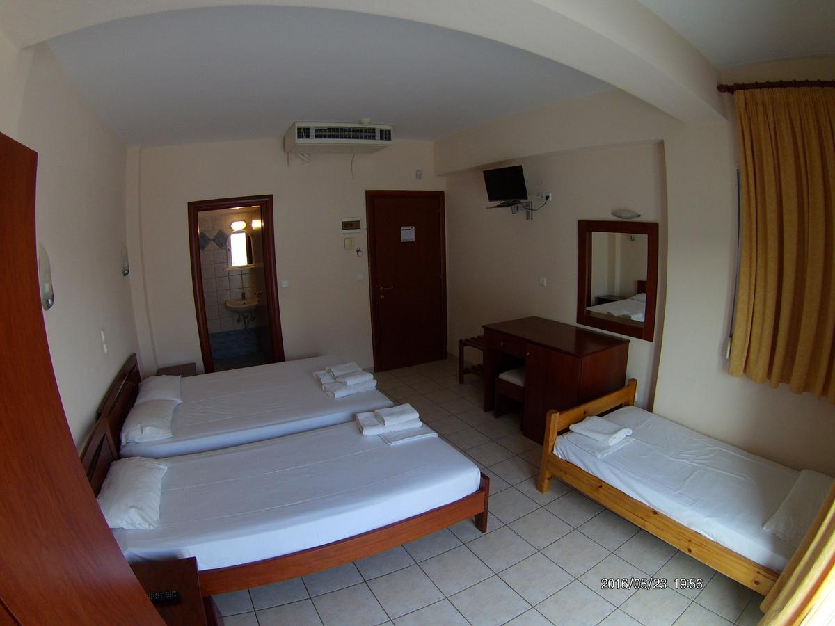 Hotel Akrogiali Корінос Екстер'єр фото