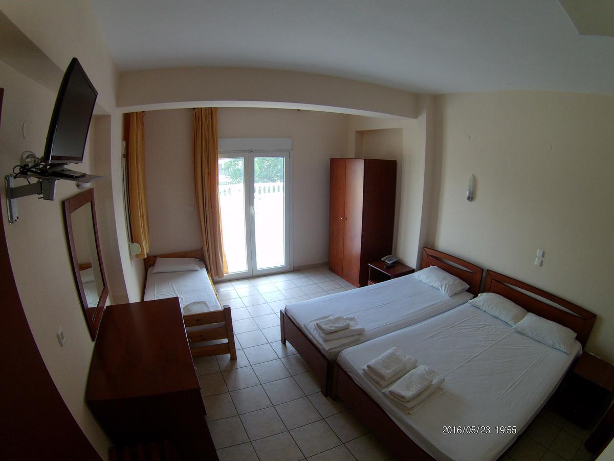 Hotel Akrogiali Корінос Екстер'єр фото